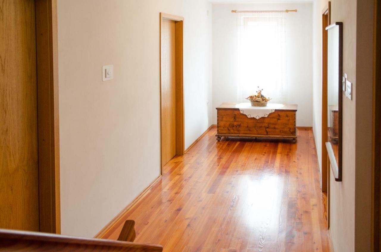 Apartment Pri Damijanu Ponikve Extérieur photo